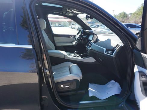 Used 2023 BMW X5 xDrive40i w/ Premium Package image 19