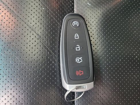 Used 2014 Ford Explorer Limited w/ Equipment Group 302A AWD/4WD image 32