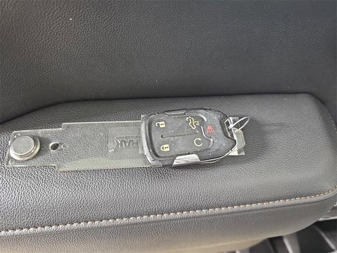 Used 2022 GMC Sierra 2500 AT4 w/ AT4 Preferred Package image 40