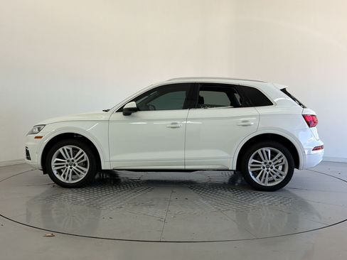 Used 2019 Audi Q5 Prestige w/ Prestige Package AWD/4WD image 2