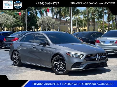 Used 2019 Mercedes-Benz A 220 4MATIC w/ AMG Line image 1