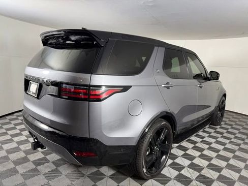 Certified 2025 Land Rover Discovery Dynamic SE image 7