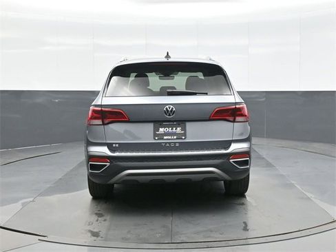 Used 2024 Volkswagen Taos SE image 6