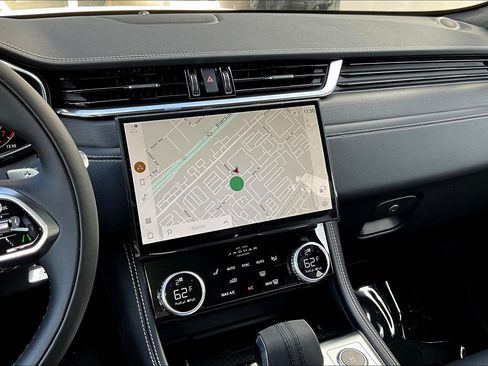 New 2025 Jaguar F-PACE R-Dynamic S image 7