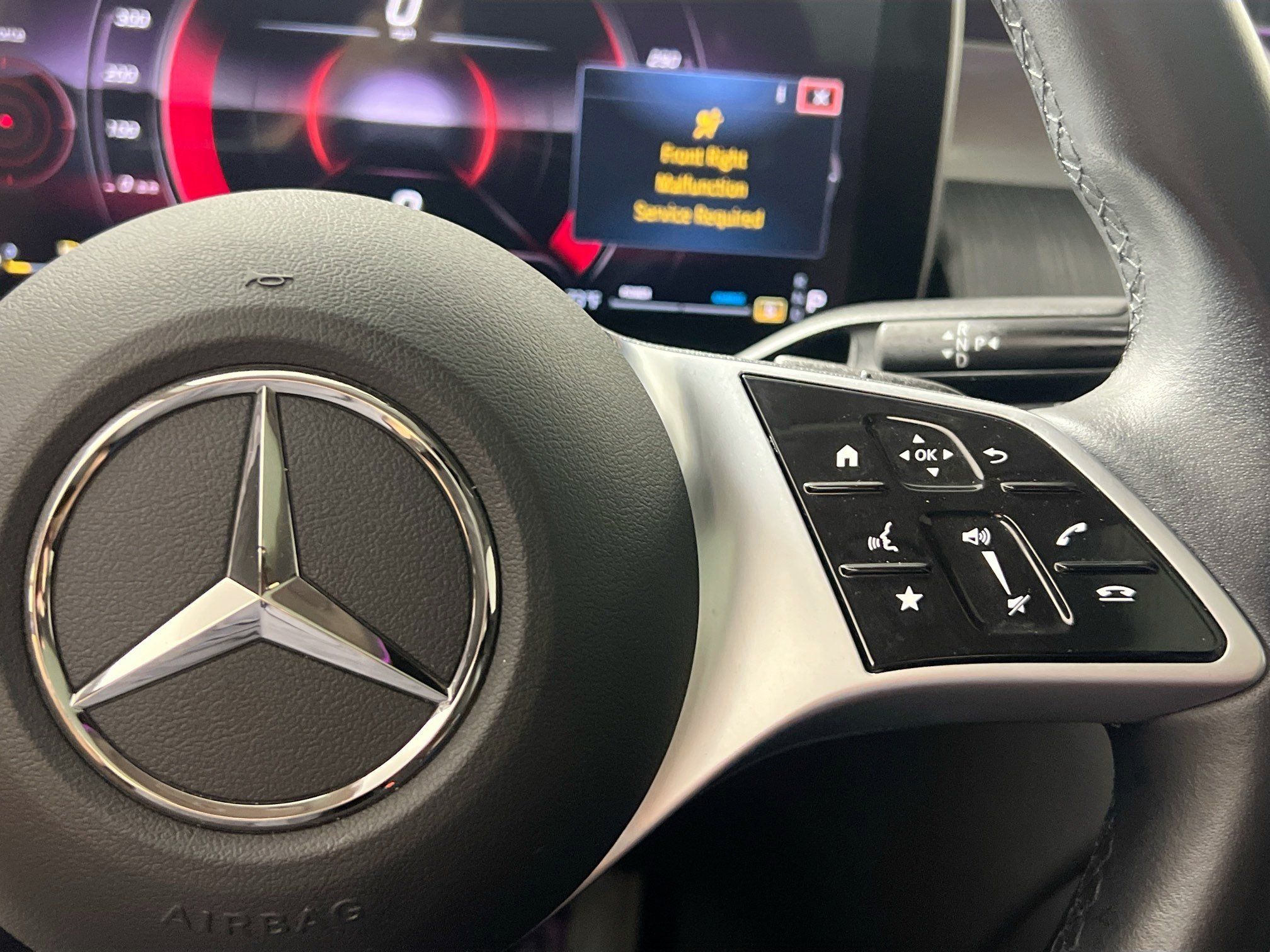 Used 2023 Mercedes-Benz GLC 300 4MATIC w/ Exclusive Trim Package image 19