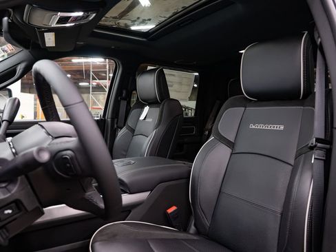 New 2026 RAM 2500 Laramie AWD/4WD image 25