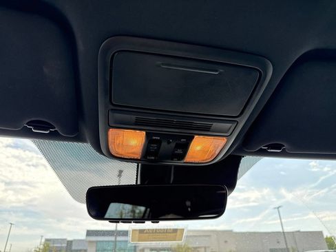 Used 2023 Honda Passport EX-L image 11