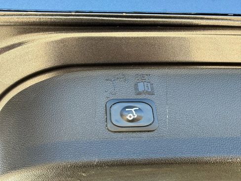 Used 2019 Ford Escape SEL AWD/4WD image 15