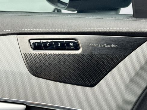 Used 2020 Volvo XC90 T6 R-Design image 17