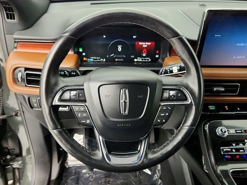 Used 2022 Lincoln Nautilus Reserve image 14