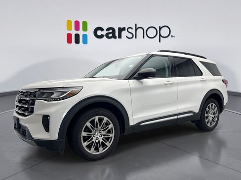 Used 2025 Ford Explorer Active w/ Active Comfort Package AWD/4WD image 1