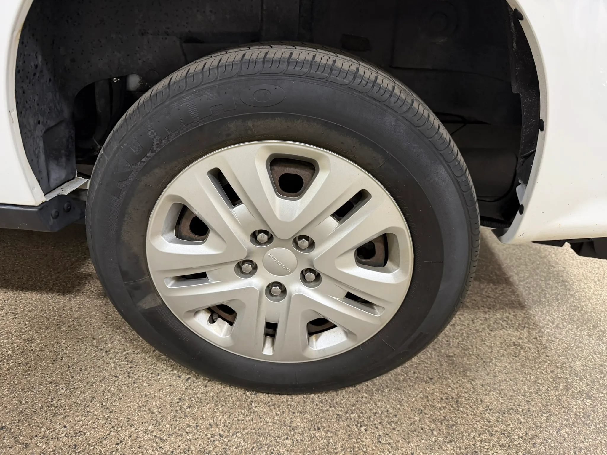 Used 2018 Dodge Grand Caravan SE FWD image 58