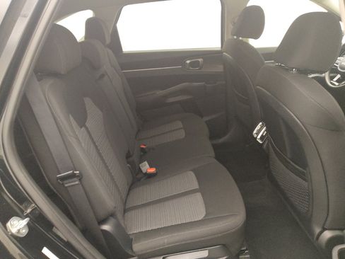 Used 2023 Kia Sorento LX FWD image 19