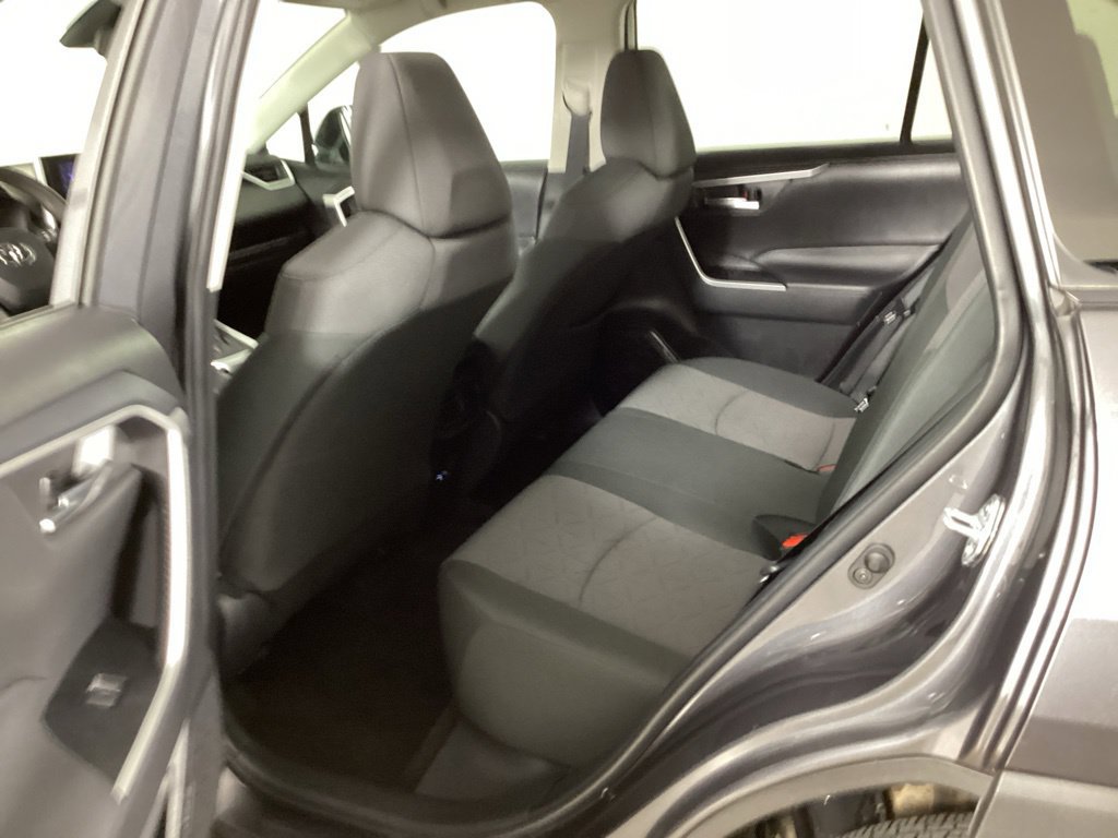 Used 2024 Toyota RAV4 XLE AWD/4WD image 31