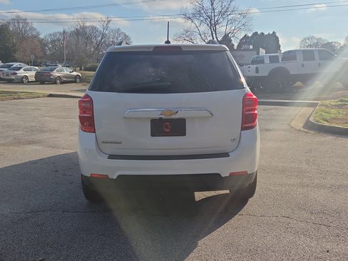 Used 2017 Chevrolet Equinox LT image 4