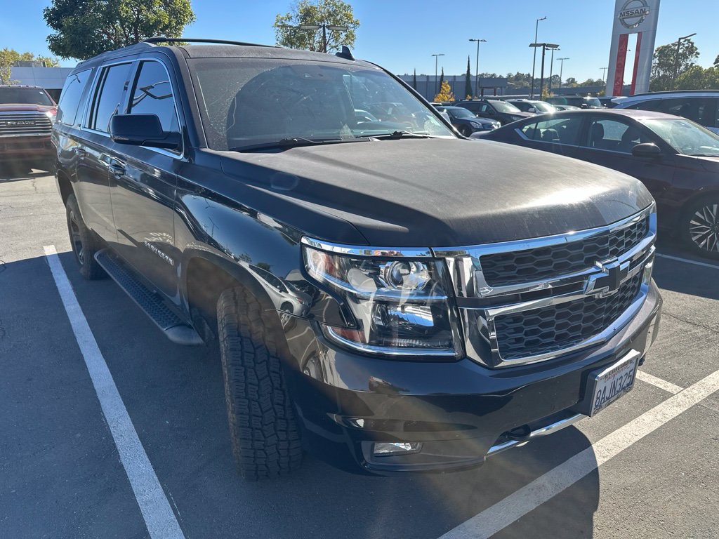 Used 2017 Chevrolet Suburban LT w/ Luxury Package AWD/4WD image 1