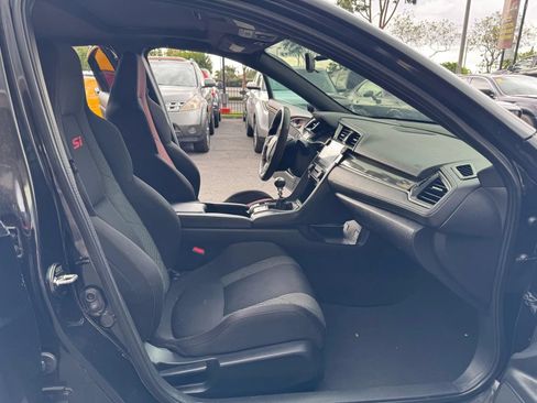 Used 2018 Honda Civic Si image 10