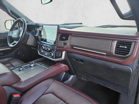 Used 2023 Ford Expedition Limited image 25