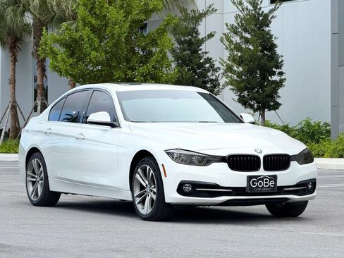 Used 2018 BMW 330i xDrive Sedan AWD/4WD image 1