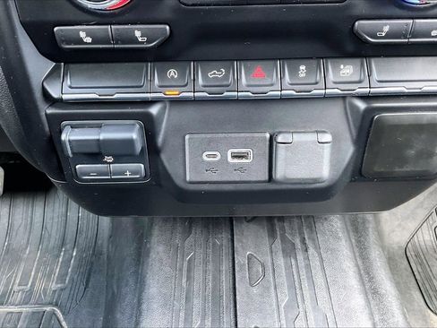Used 2021 GMC Sierra 1500 Elevation image 17