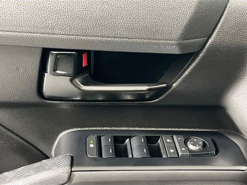 Used 2025 Toyota Tacoma SR5 image 16