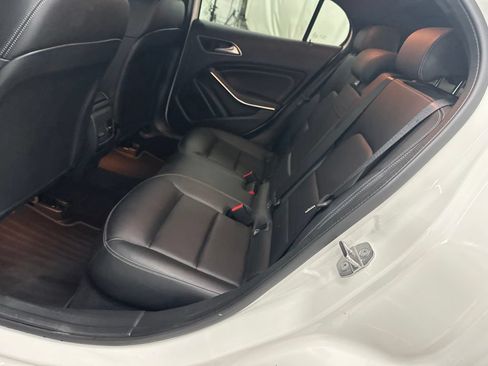 Certified 2020 Mercedes-Benz GLA 250 image 23