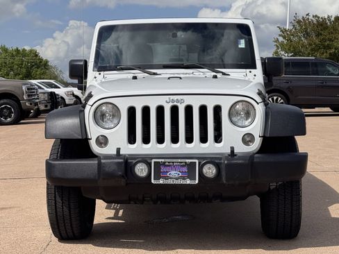 Used 2018 Jeep Wrangler Unlimited Sport S image 9