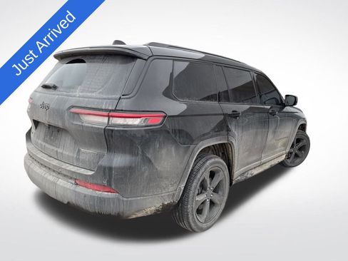 Used 2024 Jeep Grand Cherokee L Altitude image 4