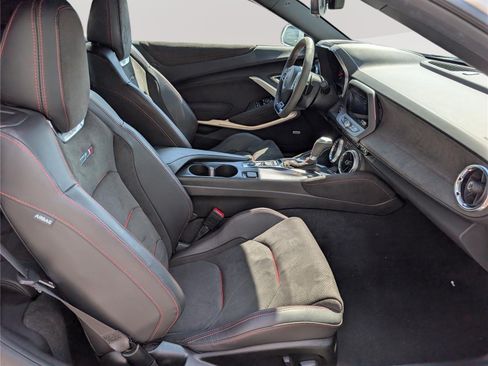 Used 2021 Chevrolet Camaro ZL1 RWD image 11