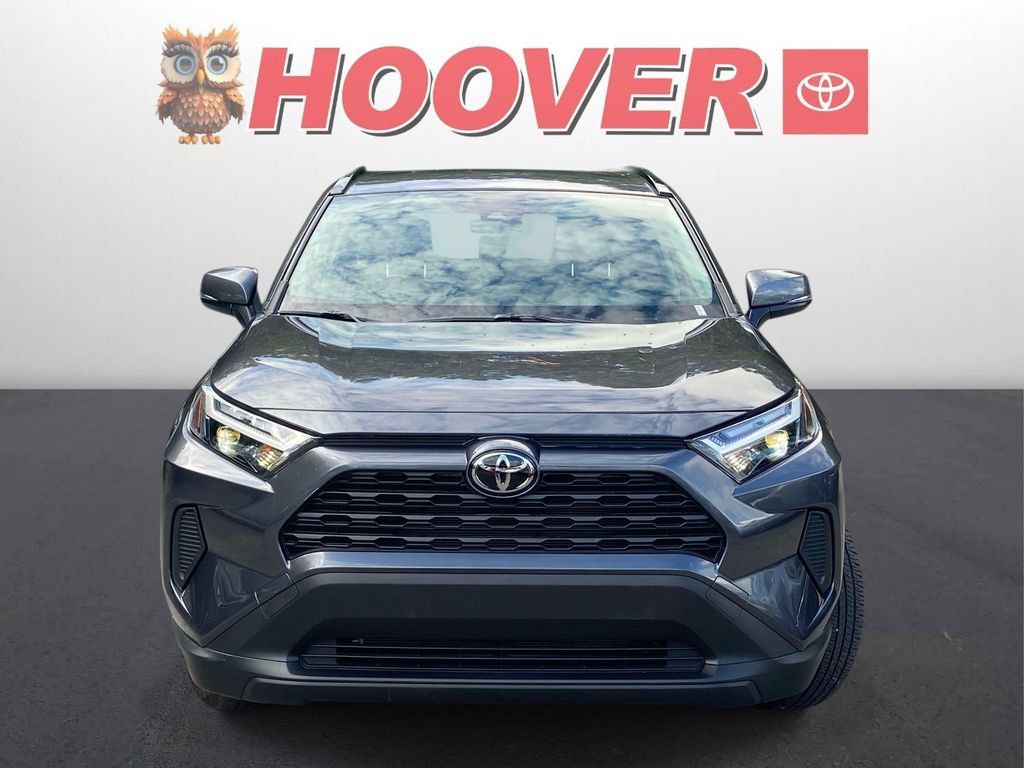 Used 2025 Toyota RAV4 XLE AWD/4WD image 5