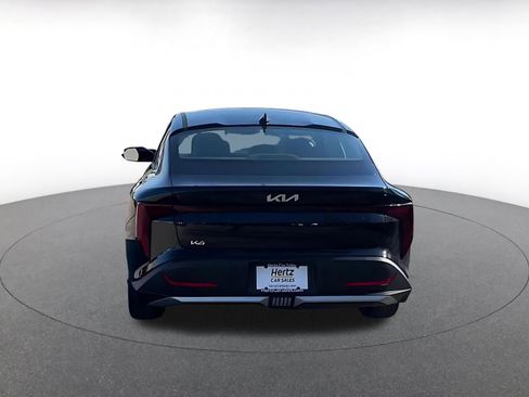 Used 2025 Kia K4 LXS image 11