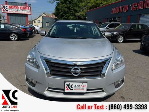 Used 2015 Nissan Altima 2.5 SL w/ Technology Package FWD image 2