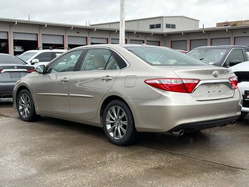 Used 2015 Toyota Camry XLE FWD image 3