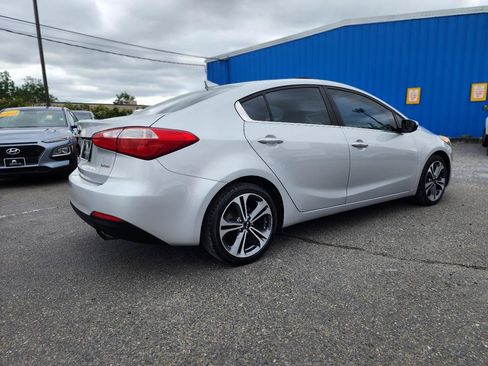 Used 2016 Kia Forte EX w/ EX Premium Package FWD image 6