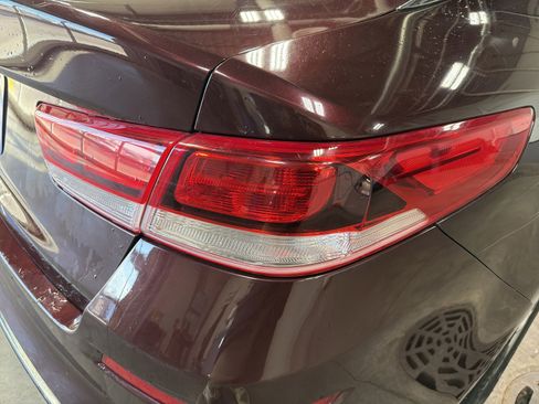 Used 2019 Kia Optima LX image 8