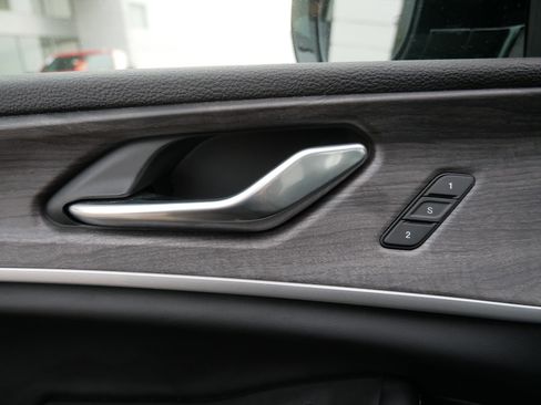 Used 2025 Jeep Grand Cherokee Limited 4xe image 15