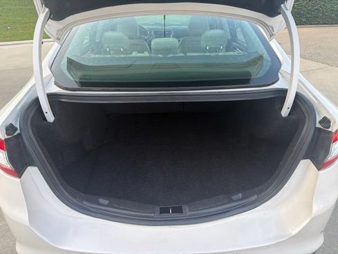 Used 2015 Ford Fusion Titanium FWD image 21