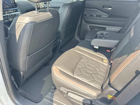 New 2026 Nissan Pathfinder Platinum w/ Cargo Package AWD/4WD image 20