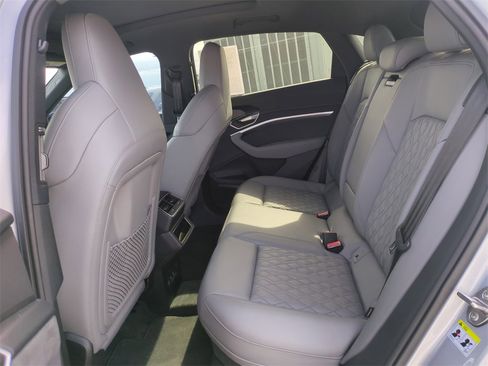 Used 2023 Audi e-tron S Premium Plus w/ Black Optic Package image 15