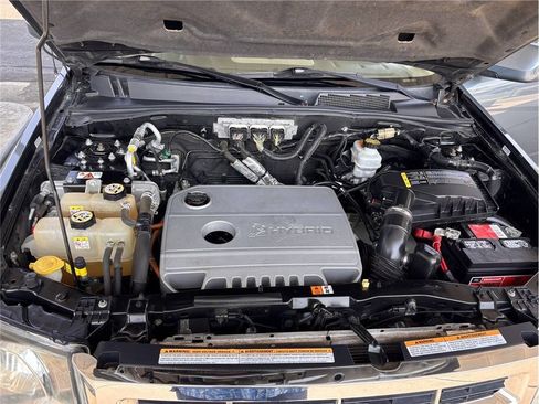 Used 2010 Ford Escape Limited AWD/4WD image 19