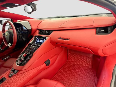 Used 2018 Lamborghini Aventador S AWD/4WD image 30