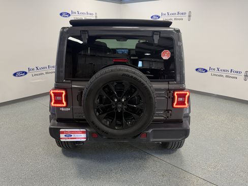 Used 2025 Jeep Wrangler Unlimited Sahara w/ Safety Group AWD/4WD image 30