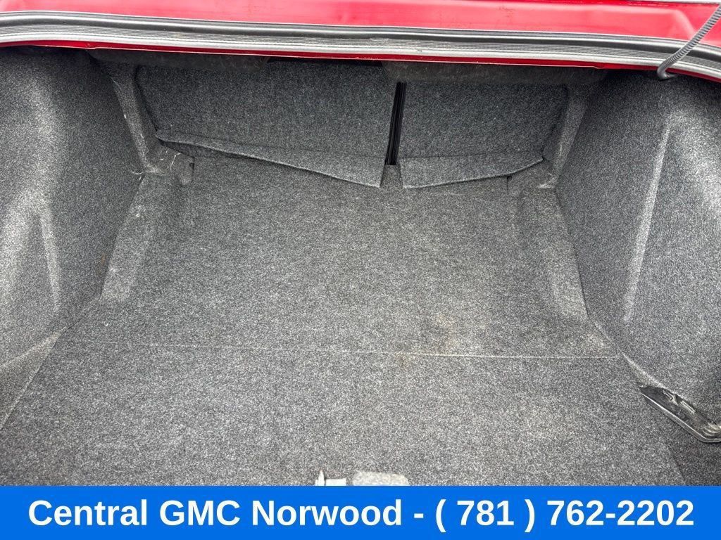 Used 2011 Dodge Challenger R/T RWD image 11