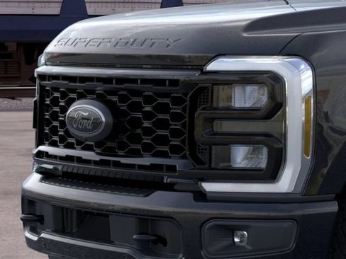 New 2026 Ford F250 Lariat AWD/4WD image 17