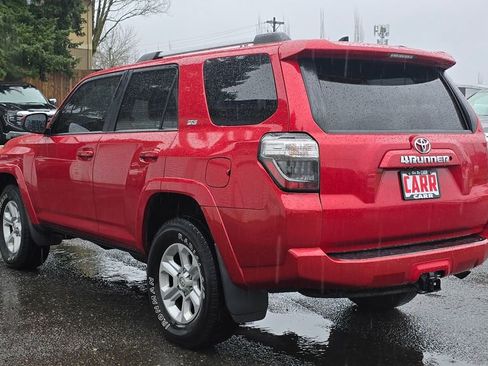 Used 2020 Toyota 4Runner SR5 image 5