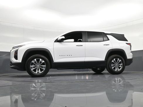Used 2026 Chevrolet Equinox LT w/ Safety and Technology Package FWD image 33