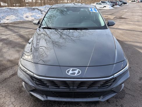 Used 2024 Hyundai Elantra SEL image 8