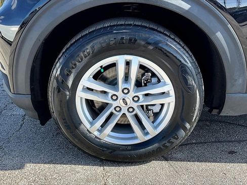 Used 2022 Ford Explorer XLT w/ Equipment Group 202A image 35