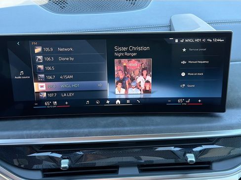 New 2026 BMW X5 xDrive50e w/ Executive Package image 32