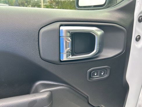 New 2026 Jeep Gladiator Sport AWD/4WD image 34